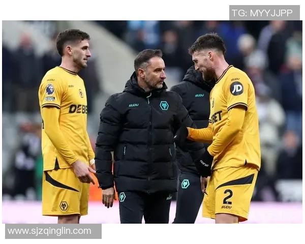 欧洲足球明星酒吧争执引发热议球迷与媒体纷纷围观事件背后真相 欧洲足球明星酒吧争执引发热议球迷与媒体纷纷围观事件背后真相